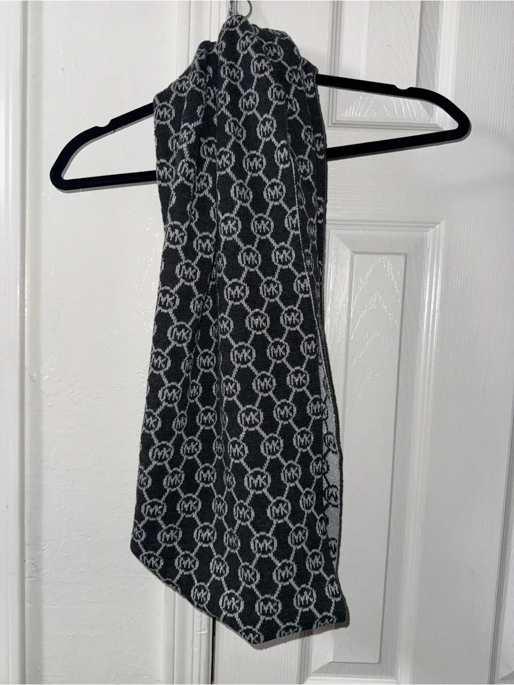 Micheal Kors reversible infinity scarf